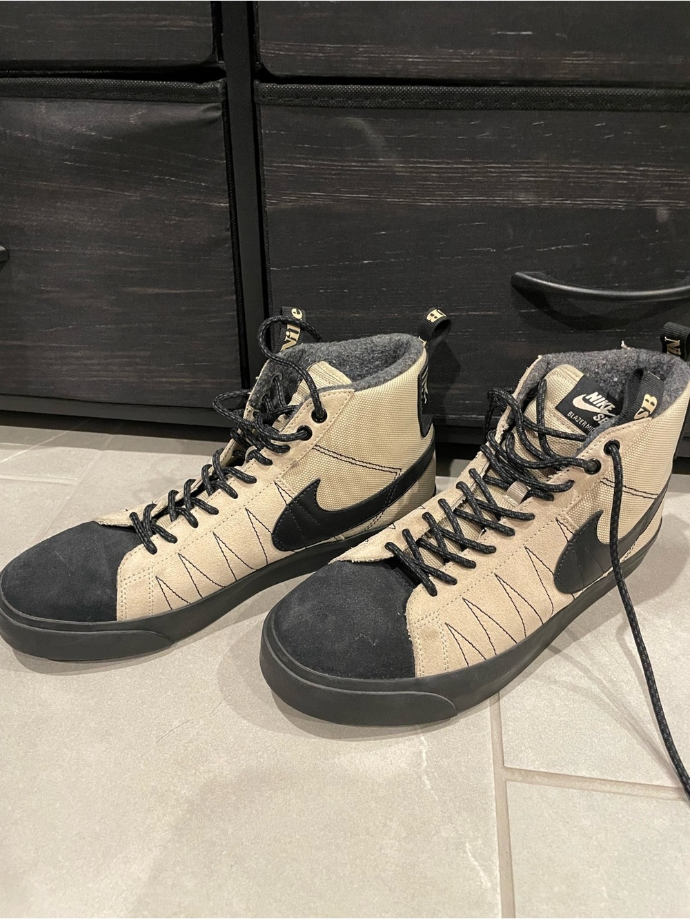 Nike Men’s Beige and Black High-Top Sneakers